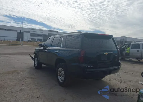 2018 Chevrolet Tahoe Ls z USA, uszkodzony, nr VIN 1GNSCAKC7JR255410
